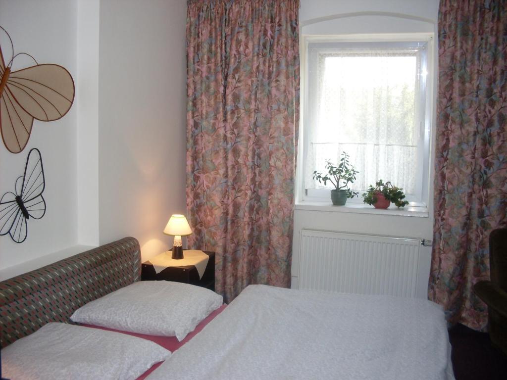 Pension U Kastanu Karlsbad Exterior foto